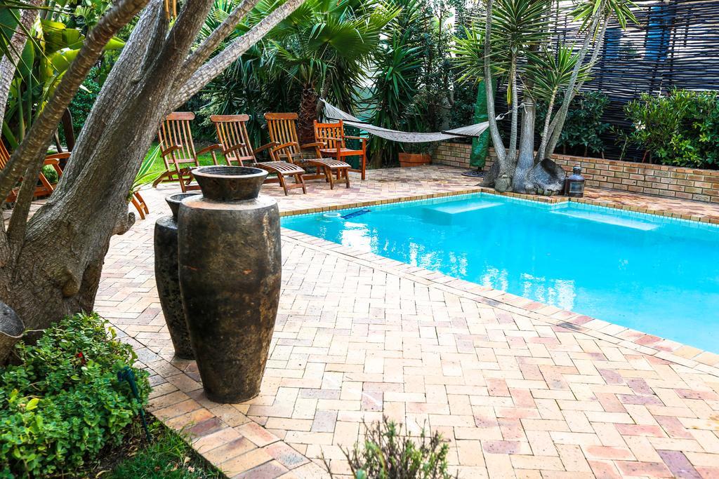 Secret Garden Guesthouse Bloubergstrand Eksteriør bilde
