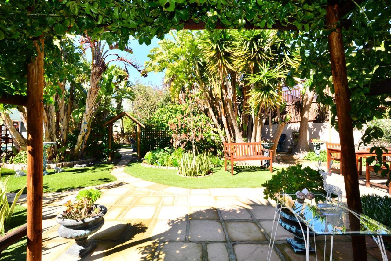 Secret Garden Guesthouse Bloubergstrand Eksteriør bilde